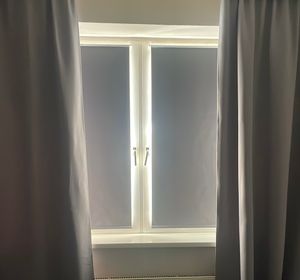 Grandekor Verdunklungsrollo ohne Bohren & mit Bohren Dunkelgrau 80x130cm Verdunkelungsrollo Klemmfix Rollos für Fenster ohne Bohren Kunden-Foto 1
