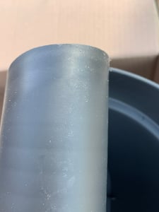 4er Set Geländerkasten Balkon mit Wasserspeicher Blumentopf Zaun Blumenkasten Geländer Balkontopf Balkonkasten mit Halterung Balkon Pflanzkasten Anthrazit Kunden-Foto 8
