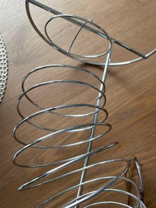 2 portfrutta a spirale in metallo, cestino per arance e mele, capienza 7 pezzi, A x L x P 48 x 21 x 21 cm, dispenser per frutta, argento Foto del cliente 8
