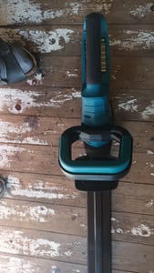 Tagliasiepi senza fili 21V/8000mAh - Motore brushless 600W - Lama 52cm, taglio Ø15mm - Precisione Foto del cliente 4
