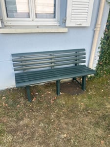 CASARIA® Zahradní lavice Plastová lavice odolná proti povětrnostním vlivům Nosnost 240 kg Opěradlo 3 nohy 145x46cm Zahradní balkonová lavice Ergonomická antracitová barva Fotografie od zákazníka č. 1