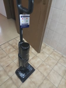 Vysavač Tineco Floor ONE S7 Stretch Ultra Wet Dry, 180° Lay-Flat, samočištění 85 °C Flashdry, doba provozu 50 min, Anti-Tangle, čištění obou okrajů vysavače Fotografie od zákazníka č. 2