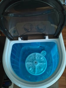 BluMill Mini Toplader Waschmaschine, mit Schleuder, Camping Waschmaschine bis zu 3 KG, Klein Und Handlich mit Tragegriff Kunden-Foto 7