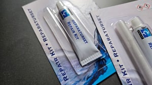 Kit de réparation pour lits à eau, rustines, kit de réparation, colle vinylique Lit à eau, piscine, bateau pneumatique - SPARPACK Photo du client 1