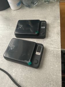 Solar Powerbank 30000mAh mit LED Licht, 2 Outputs Power Bank, Solar Ladegerät, Power Bank für Smartphones, schwarz Kunden-Foto 1