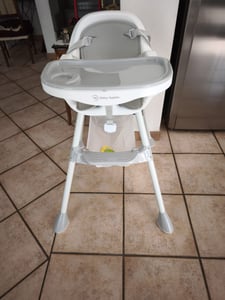 Moby-System Magnolia 2in1 Kinderhochstuhl Grau Kunden-Foto 1