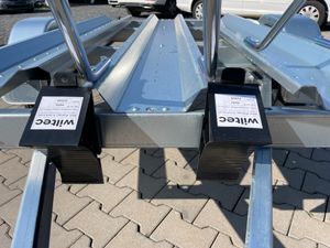Wiltec klíny na kola přívěsu 2 kusy do 1,6t Podložky pod kola obytných automobilů 220x90x110mm pro různé velikosti pneumatik, se 2 držáky a šrouby Fotografie od zákazníka č. 2