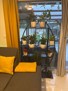 Tribesigns Blumenständer, 2 Stück Pflanzenregal mit 5 Ebenen und 2 Haken, 160cm Hoch Pflanzenständer Metall Blumenregal für Indoor Balkon(Mattschwarz) Kunden-Foto 1