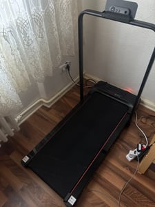 FunLife F1 Walking Pad klappbar – 3-in-1 Untertisch Laufband mit Haltegriff, 1–8 km/h, kompakt & leise für Zuhause, Büro & Homeoffice Kunden-Foto 16