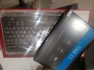 PRITOM Tablette Android 14 10 pouces, 8 Go (4+4 virtuel) RAM + 128 Go ROM, processeur octa-core, support WiFi 5G, avec clavier, souris, étui Photo du client 2