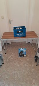 Aga Camping Set – Faltbarer Campingtisch mit 4 Hockern – höhenverstellbar –  kompakt & wetterfest - Aluminium – Koffertisch für 4 Personen - Grün Kunden-Foto 2