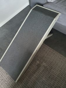Hunderampe - Hundetreppe für kleine Hunde und große Hunde - Einstellbar 18 - 53 cm - Für Bett, Sofa - Birkenholz - Landeplattform schließt nahtlos an - Rampe Hund Klappbar - Anti-rutsch Einsatz Weiß Kunden-Foto 2
