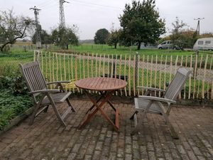 PINEEA Staketenzaun aus Haselnuss 60 cm Hoch – 5m Langer Holzzaun für Garten, Pflanzenschutz & Deko – Wetterfest – Lattenabstand 7–8 cm Kunden-Foto 6