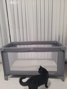 Faltbares Reisebett für Babys – Happy Traveller BASIC, Grau Kunden-Foto 5