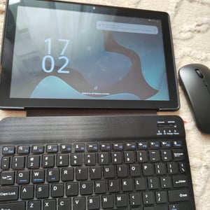 Tablette 10 pouces sous Android 16, processeur octa-core 2,0 GHz, 256 Go + 1 To extensible, 36 Go de RAM (6+32), Wi-Fi 6, 2-en-1 avec clavier Photo du client 8