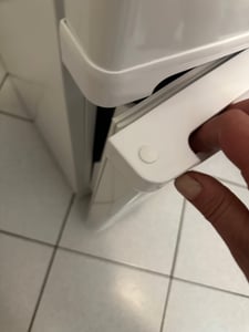 MEDION Mini Kühl-Gefrierkombination (85 Liter, 61L Kühlteil, 24L Gefrierteil, freistehend, 40 dB, transparente Gemüseschublade, Türanschlag wechselbar, MD 37689) weiß Kunden-Foto 3