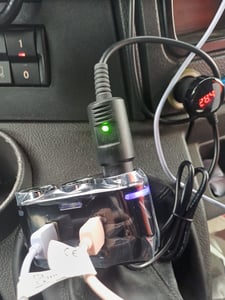 Kfz Auto 2 Steckdose Zigarettenanzünder Verteiler Adapter LED Ladegerät Autoladegerät 2x USB 12V 3.1A Quick Charge Anschlüsse Tablet GPS Adapter Retoo Kunden-Foto 1