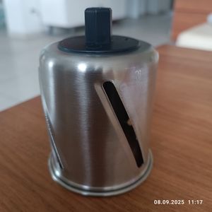Solis 921.06, Elektrické strúhadlo, Čierna, Nerezová oceľ, Nerezová oceľ, Nerezová oceľ, AC, 350 W Fotografia od zákazníka č. 1