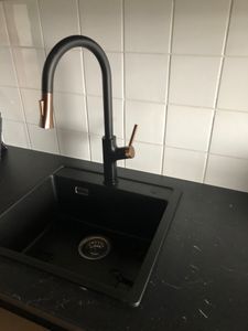 Wasserhahn Küche Wandmontage Schwarz,180° drehbar Silikon in Lebensmittelqualität Wand Küchenarmatur 342 mm, Wandarmatur Flexibel Ausziehbarer, Spültischarmatur für Küche Messing Kunden-Foto 7