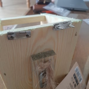 Esschert Design Eichhörnchen Futterhaus; WA09 Kunden-Foto 1