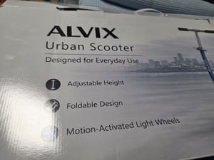 ALVIX Kinder Scooter mit LED-Leuchträdern, höhenverstellbarer Kinderroller ab 6 Jahren, 200 mm Räder, faltbarer Kickroller mit Tragegurt, bis 100 kg Kunden-Foto 1