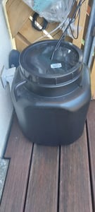 tonneau à col large plasteo® 40 litres noir carré avec couvercle et poignées, qualité alimentaire sans BPA Tonneau à choucroute Tonneau à nourriture Tonneau universel Photo du client 1