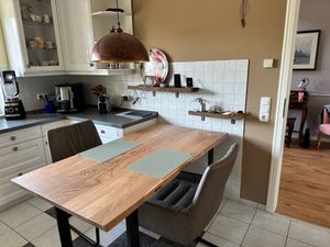 SIT Möbel Baumkante-Esstisch 200 x 100 cm | Tischplatte Akazie natur | Gestell Metall schwarz | B 200 x T 100 x H 77 cm | 07100-99 | Serie TABLES & CO Kunden-Foto 3