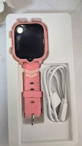 Blackview Z20 Kinder Smartwatch mit Tap to Add Friends, 800mAh, Face Unlock, SOS Emergency Call, 1.83", Remote Shutdown, School Mode, 4G, IP67 Kunden-Foto 1