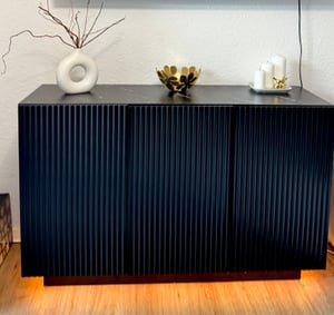 Merax LED-Sideboard 120x40x75 cm in Schwarz-Marmoroptik, Kommode Buffetschrank mit Push-to-Open, RGB-Beleuchtung, Marmor-Optik, 6 Fächer, modern Kunden-Foto 1