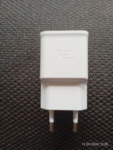SAMSUNG MOBILE Schnellladegerät 15W inkl. USB-C Kabel White Kunden-Foto 4