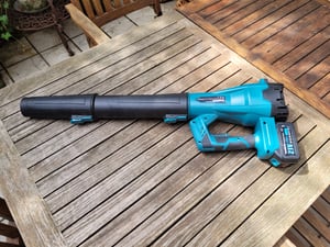 Akku Laubbläser 6 Stufen für Laub & Pulverschnee, mit 2x 4,0Ah Akku & Ladegerät, Kabellos laubbläser für Haus,Garten, Auto –Ideal für den Winterdienst Kunden-Foto 1