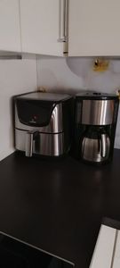 Klarstein Heißluftfritteuse, Sparsamer Airfryer, Fritteuse, Heißluft-Fritteuse für Knusprige Pommes, Air Fryer mit 1700 Watt, XXL Frittierkorb 5,4 Liter, Thermostat, Timer, 8 Programme, Graphitgrau Kunden-Foto 1