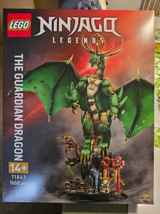 LEGO NINJAGO Wächterdrache Bauset - Mit Drachenfigur, Meister Wu Minifigur & Ständer – Bauspielset für Jungen ab 14 Jahren & Teenager 71847 Kunden-Foto 1