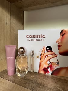 Kylie Cosmetics Cosmic Kylie Jenner EDP 100 ml + EDP MINI 10 ml + BL 75 ml W Fotografia od zákazníka č. 2