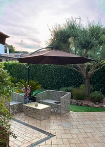 Ombrellone con illuminazione a LED ombrellone a sbalzo 300 cm ombrellone da giardino padiglione - marrone Foto del cliente 2