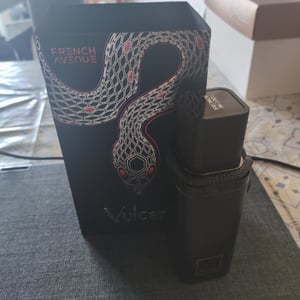 French Avenue Vulcan Feu Edp Spray Kunden-Foto 3