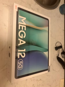 Tablet Blackview MEGA 12, wodoszczelny zgodnie z normą IP69K, wyświetlacz 12,2" 2.4K, 120Hz, 36 GB (12 GB + 24 GB) pamięci RAM, 256 GB pamięci wewnętrznej, aparat 50 MP + nagrywanie w jakości 4K, bateria 10000 mAh, ładowanie 55W, w zestawie: etui z klawiaturą/mysz/długopis itp. Zdjęcie produktu od klienta nr 1