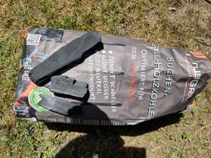 LotusGrill Buchen-Holzkohle 2,5 kg! Speziell entwickelt für den raucharmen Holzkohlegrill/Tischgrill Kunden-Foto 1