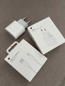 Adaptateur Apple 20W Chargeur rapide + 1m USB C Photo du client 2