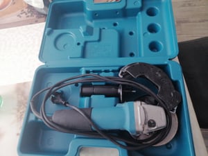 Přepravní kufr Makita ( 824985-4 ) pro úhlovou brusku 9554HN a NB / 9555NB / 9558HNR / GA4530 / GA5030/R Fotografie od zákazníka č. 1