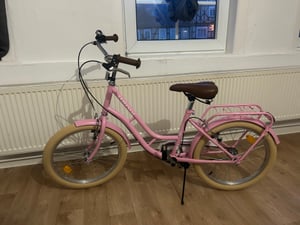 Actionbikes Kinderfahrrad Retrostar 24 Zoll | Kinder Fahrrad - V-Brake Bremsen - Kettenschutz - Fahrradständer - Kinderrad - 8-12 Jahre (Rosa) Kunden-Foto 2