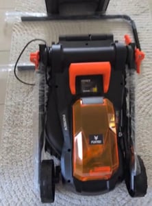 Akumulátorová kosačka FUXTEC 40V FX-E1RM20 SET - šírka kosenia 33 cm | 14 kg | 2x20V | 2 x batéria 2Ah | dvojitá nabíjačka 2,4 A | výška kosenia 2,5 - 6,5 cm Fotografia od zákazníka č. 1