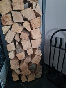 300 KG Buche Esche Feuerholz Brennholz Kaminholz Holz trocken 33 cm lang Kunden-Foto 1