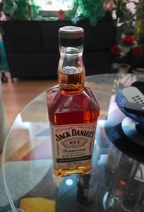 Jack Daniel's Sour Mash Tennessee Whiskey LEGACY EDITION No. 3 - GREY DESIGN 43% Vol. 0,7l in Geschenkbox Kunden-Foto 1