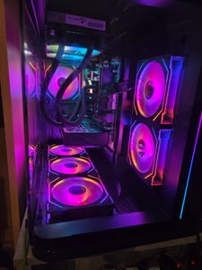 kiebel.de Gaming PC Curve V AMD Ryzen 7 5700X, 32GB DDR4, NVIDIA RTX 5060 8 GB, 1TB SSD, Windows 11, Gaming PC Kunden-Foto 1