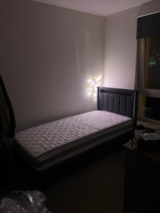 Flieks Polsterbett 90x200cm mit USB & Typ C, Stauraumbett Jugendbett mit 2 Schubladen, Einzelbett Holzbett mit LED & Lattenrost, Leinen, Grau Kunden-Foto 1