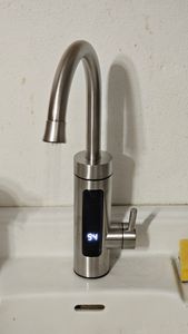 Elektryczna bateria kuchenna z podgrzewaczem przepływowym, inteligentny kran z obracaną wylewką 360°, stal nierdzewna, bateria kuchenna Zdjęcie produktu od klienta nr 1