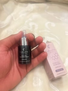 CallistaÉVA Hyaluron Stammzellen Ampullen [ Germany] –Veganes Anti-Aging Hydrating Serum mit Pflanzenstammzellen, Panthenol– Beruhigendes, Straffung & Feuchtigkeit – Trockene, alle hauttypen 15ml Kunden-Foto 1