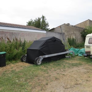 VEVOR Housse de moto Shelter Storage étanche 22 mm, abri moto haute performance 600D polyester tissé Oxford, housse de moto tous temps avec serrure à code TSA et sac de transport Photo du client 1