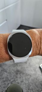 Samsung Galaxy Watch8 (40 mm, Bluetooth), 3,3 cm (1.3"), AMOLED, Touchscreen, 32 GB, GPS, 30 g Kunden-Foto 1